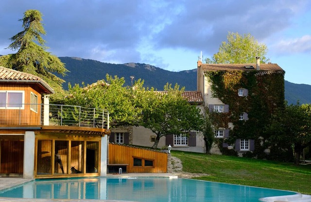 Olive House in the Heart of the Baraque Originelle