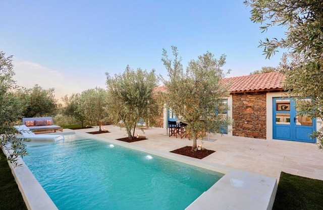 Olive Tree House - Two Bedroom Villa, Sleeps 4