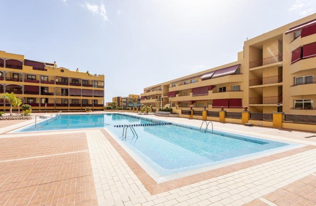 OLIVIA SUNSET Perfect Stay by Sunkeyrents