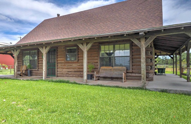 On Farm: Rustic Carmine Log Cabin w/Porch!