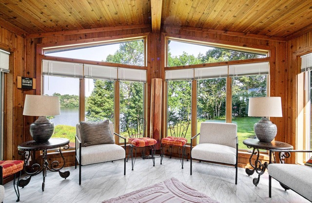 On Lake Wissota, close to trails and golfing. What are you waiting for?