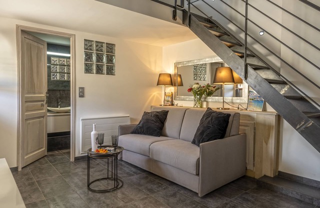 On the port of Erbalunga cosy apartment sleeps 4