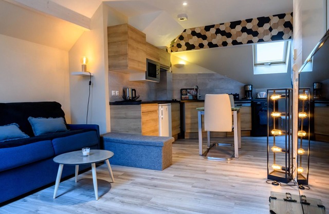 On the shore of Lake Annecy, Loft-style accommodation in a residence with private beach