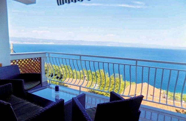 One bedroom apartment with terrace and sea view Mošćenice, Opatija (A-7689-c)