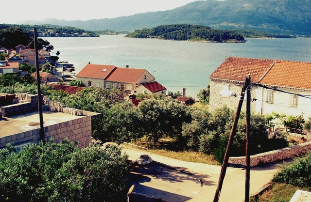 One bedroom apartment with balcony and sea view Lumbarda, Korčula (A-12839-a)