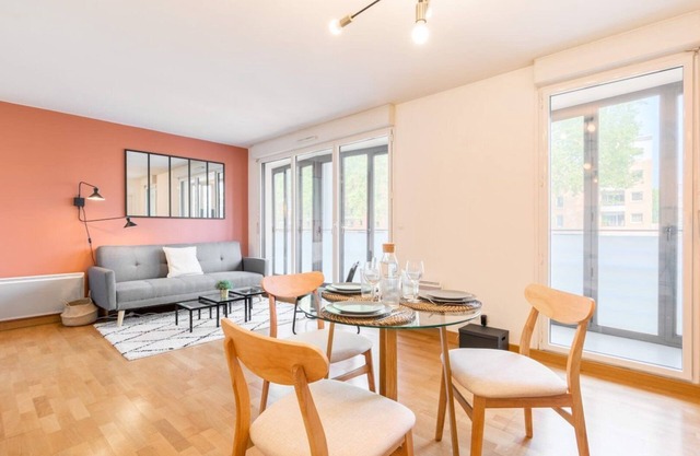 One bedroom bright apartment with loggia & parking