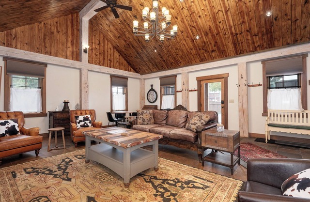 One of a kind 5 bedroom cabin, downtown location,