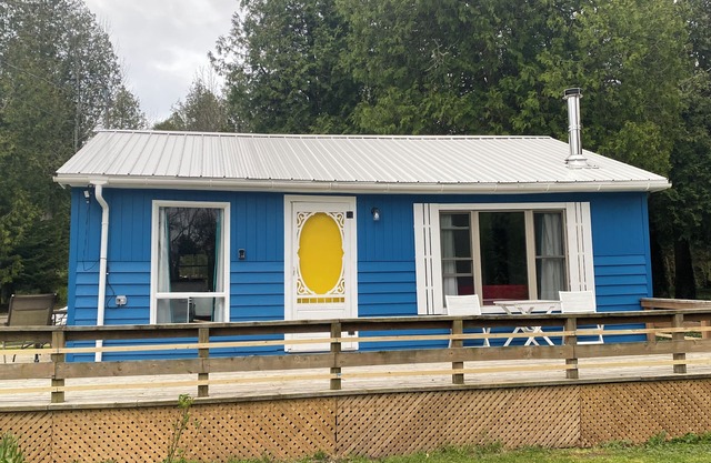 One-of-a-kind cottage steps from Lake Huron!