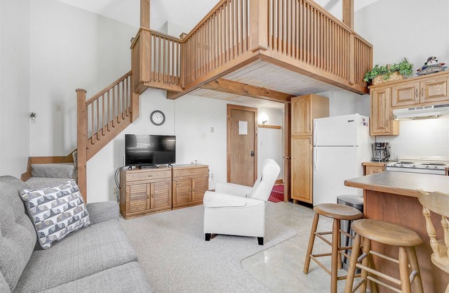 Opera House Loft 03 | 1 Bed, 1 Bath