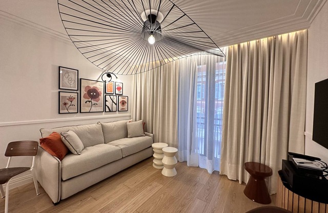 OPERA PROMENADE 2 : Brand-new! 2 rooms, next to the sea