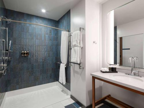 Origin Kansas City, a Wyndham Hotel