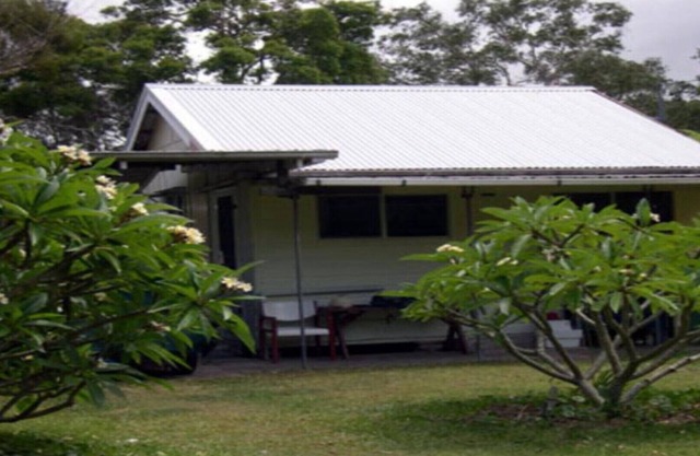 Original Lakefront Cottage