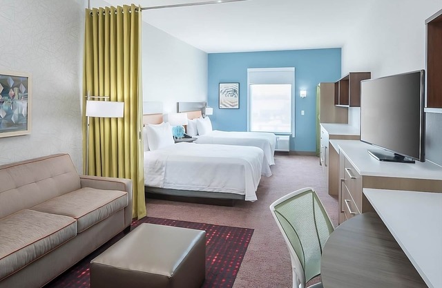 ORLANDO ESCAPE! FREE BREAKFAST, POOL, BBQ