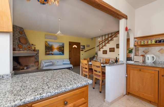 Orosei single vacation home, 3 bedrooms, 2 bathrooms, private parking
