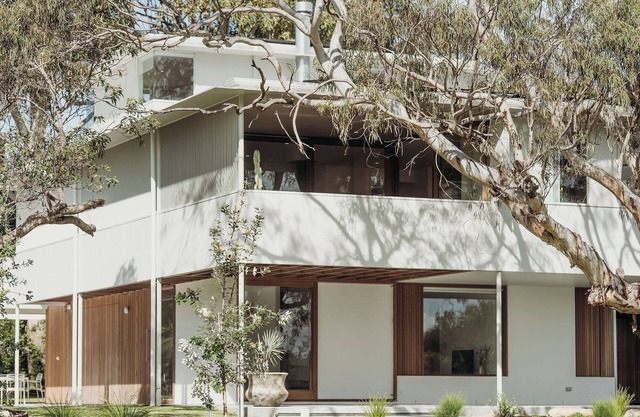 Osprey at Hawks Nest - Main House