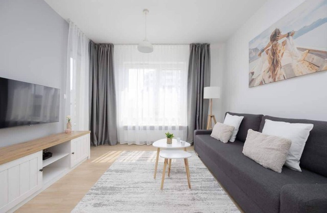 Oszmiańska 20 | Well-equipped Apartment | Balcony