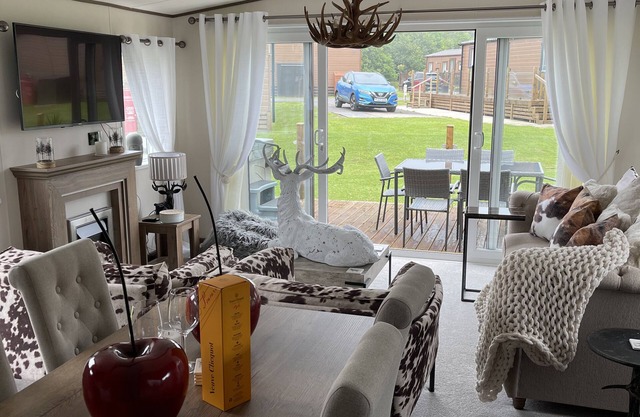 Our boutique lodge has been designed with your luxury & comfort in mind.
