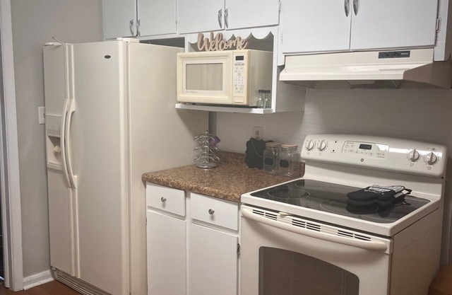 Our digs on Diggs in Milbank - Duplex 2 bed/2 bath, Close to park, ball diamond