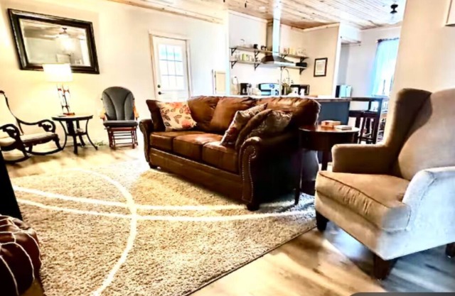 Outdoor Adventure Near Ohio University 2BR/1BA