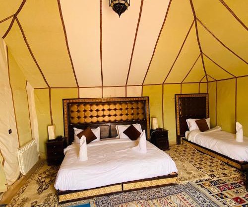 Outdoor luxury camp