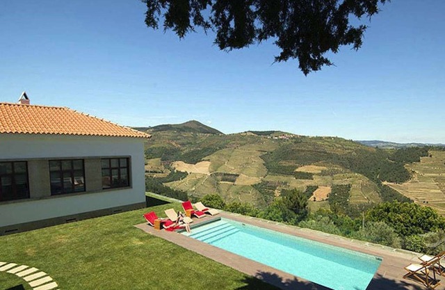Outstanding Pinhao Villa | 4 Bedrooms | Villa Gouva | Pool Table | Stunning.
