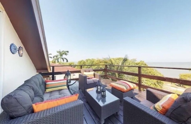 Oversized Perfect Seaview Penthouse Loft Apartment