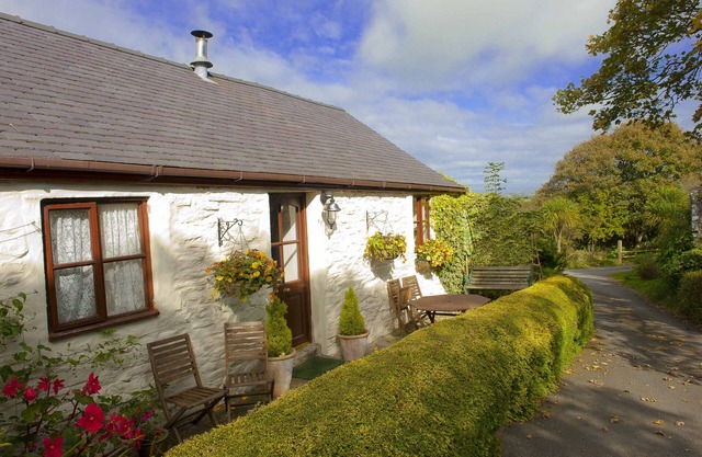 Owl Cottage - Two Bedroom House, Sleeps 4