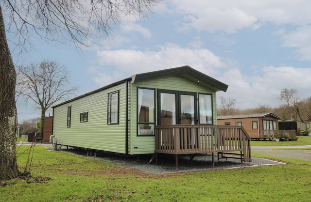 OWL, family friendly, character holiday cottage in Shobdon