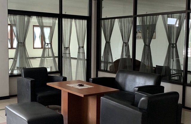 OYO 92865 Guest House Pandita