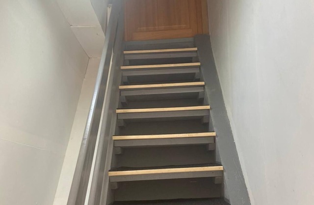 P1 studio, 5 minutes' walk from the Super U, 10 minutes' walk from the town center.