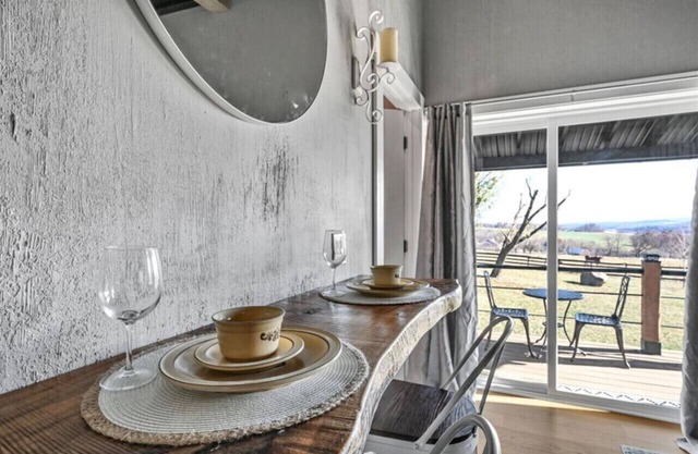 Paceful & Stylish Rural Retreat