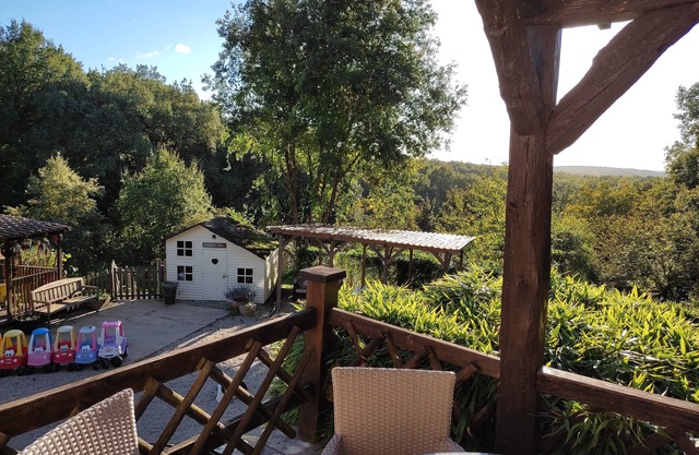 Pagel, "Soleil Couchant", with large garden and heated swimming pool