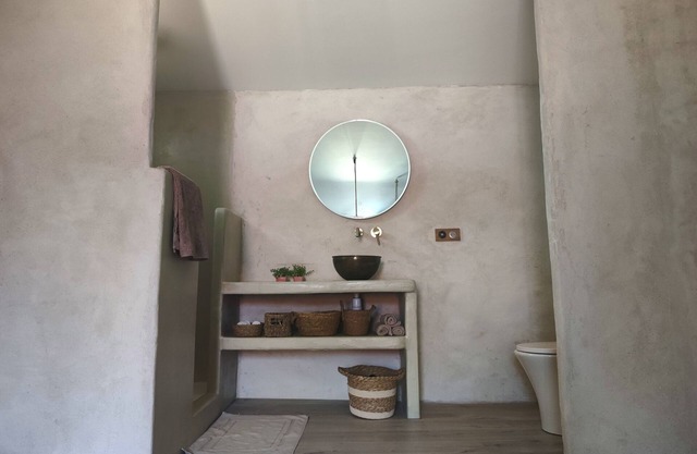 Paisible Appartement Avec sa Cour Fermée