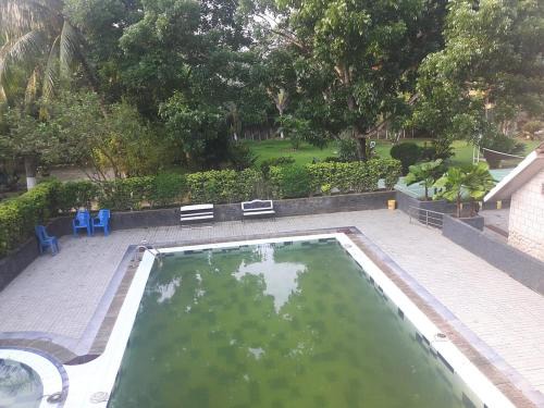 Pakshi Resort