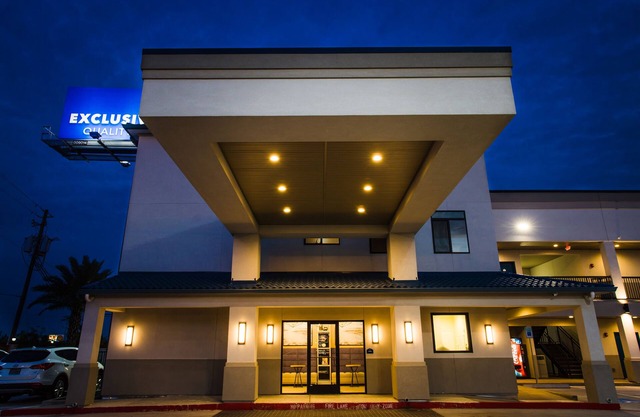 Palace Inn Blue Federal Road