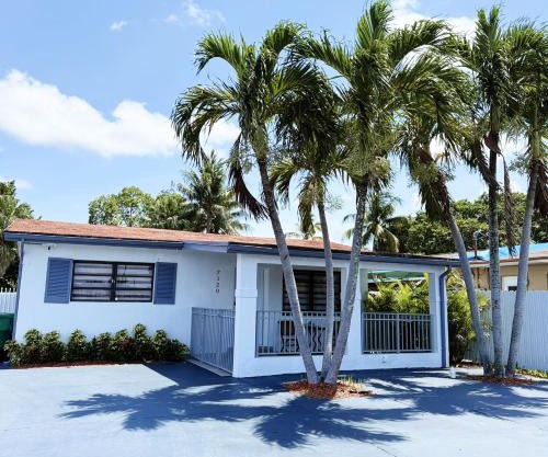 Palms Paradise by Coral Gables