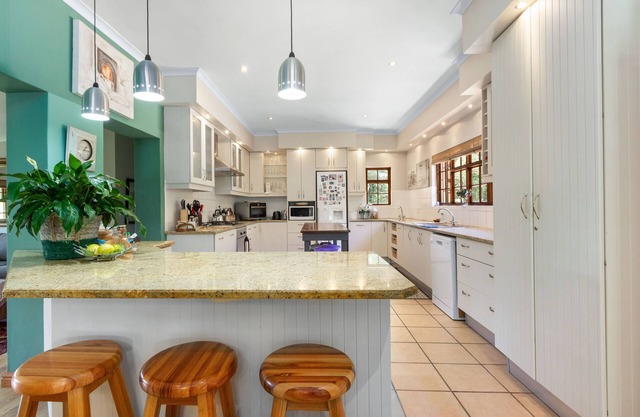 Panaderos - Five Bedroom House, Sleeps 10
