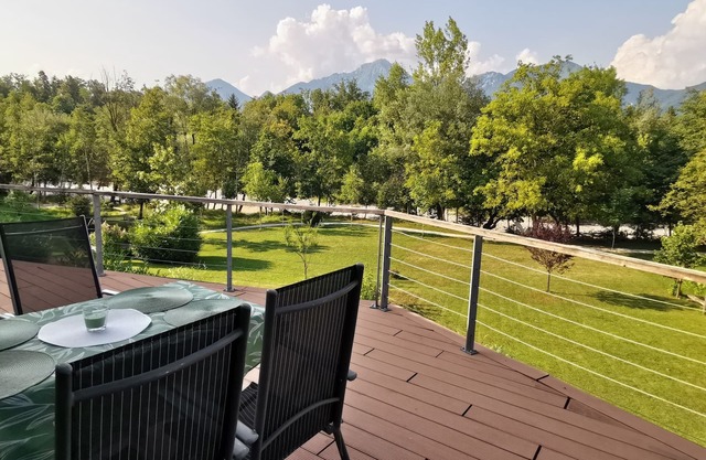 Panoramic Apartment with mountain view