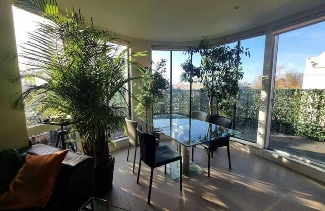 Panoramic Pondview Penthouse