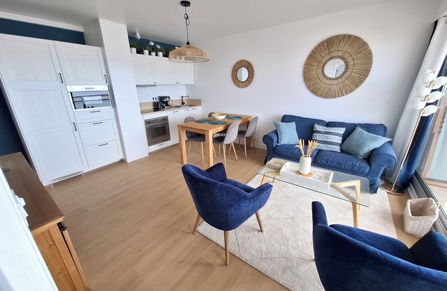 PANORAMIC SEA VIEW MAGNIFICENT BRIGHT COMFORTABLE 3* APARTMENT BEAUTIFUL TERRACE