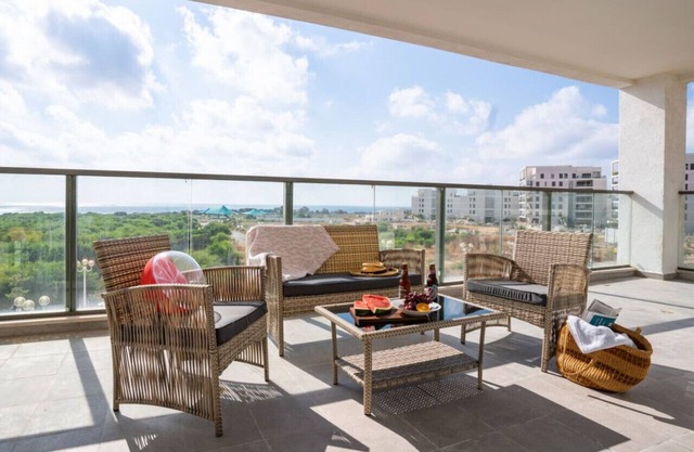 Panoramic Sea Views Coastal Escape by Sea N' Rent