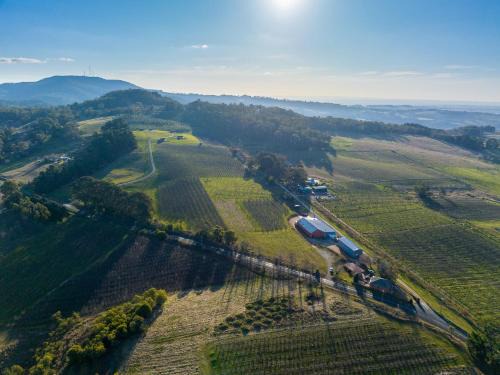 Panoramic Views on Pinnacle - 3 Bedroom Farm Stay