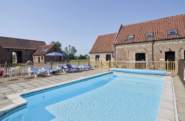 Pantiles Barn - E3866