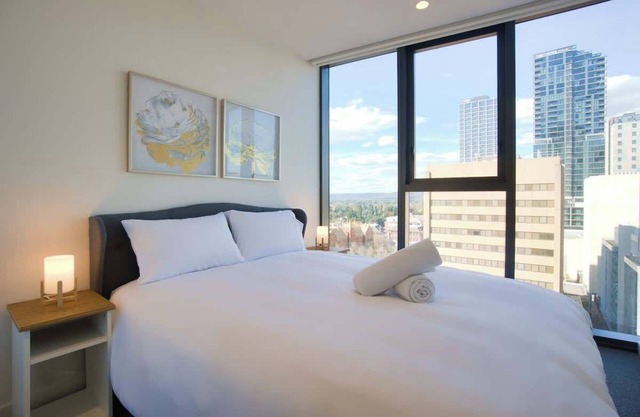 Paradise 2BR Apt in Rundle Mall