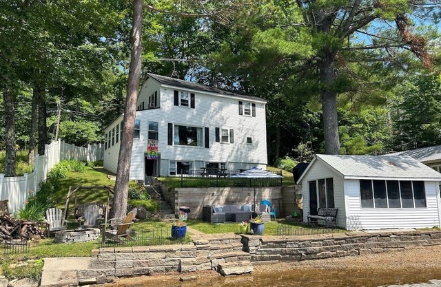 Paradise awaits on Shaws Pond conveniently located in the Lakes Region.