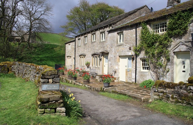 Paradise End: Large cottage for families and friends in beautiful rural setting