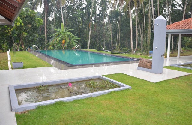paradise near airport.