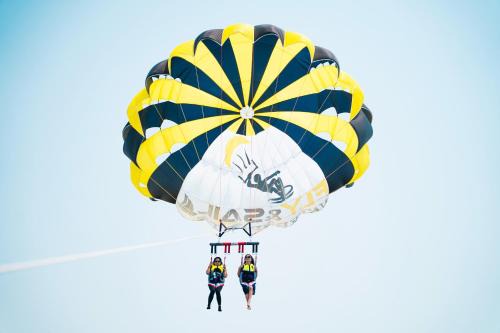 Parasailing boat