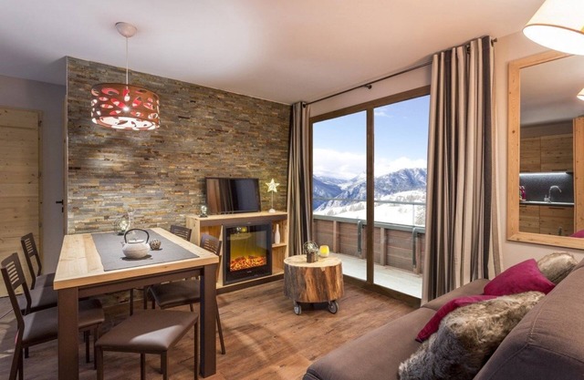Parfait pour les Skieurs! | Appartement Confortable pour la Famille + Cheminée + Près des Pistes