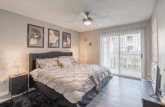 Parkside Retreat King Suite w/Pool & Gym